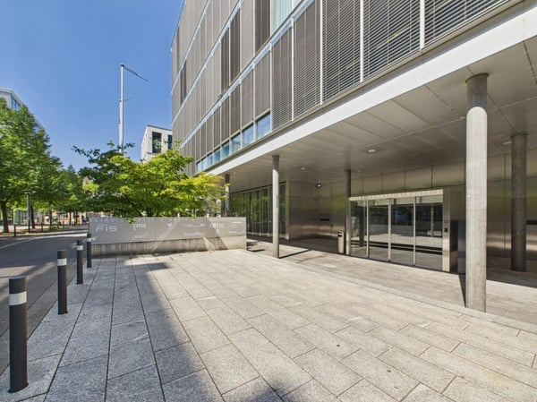 Attraktive und helle Bürofläche an bester Lage in Zürich Oerlikon 12