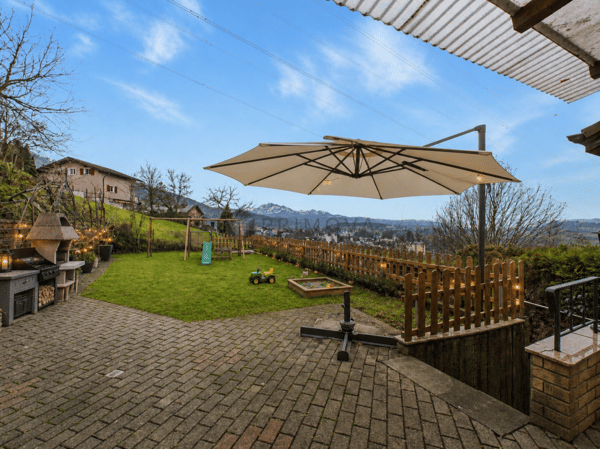 Sonniger Familientraum: 5.5 Zimmer mit unverbautem Pilatusblick 3