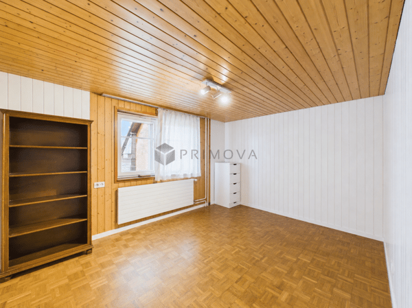Modernisiertes Zweifamilienhaus mit Weitblick, Doppelgarage und vielseitigem Nutzungspotenzial 13