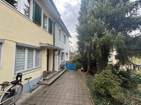 Dieses einzigartige und top gelegene Einfamilienhaus sucht einen neuen Besitzer! 8