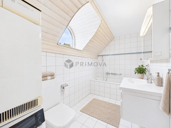 Licht, Charme & Gemütlichkeit - 2.5 Zimmer-Dachwohnung in Klingnau 7