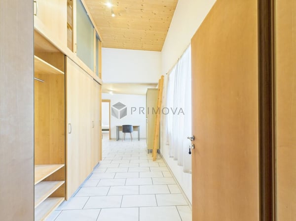 Wohnen am See: Möblierte 2.5 Zi.-Ferienwohnung mit Panorama-Terrasse & Parkplatz 8