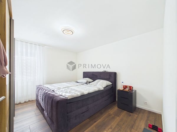 Modernisiert & grosszügig mit Cheminée im familienfreundlichen Quartier 8