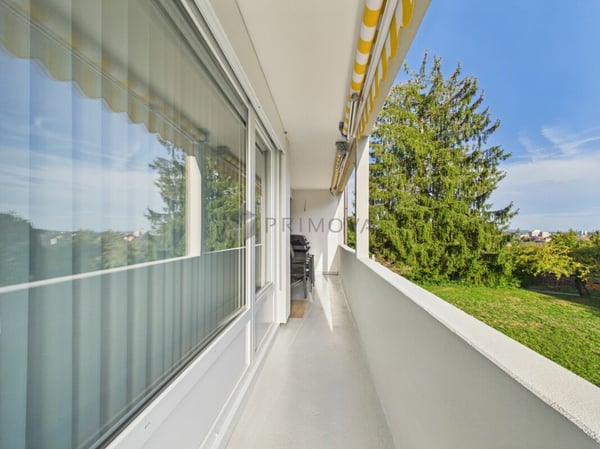 Modernisiert & grosszügig mit Cheminée im familienfreundlichen Quartier 11