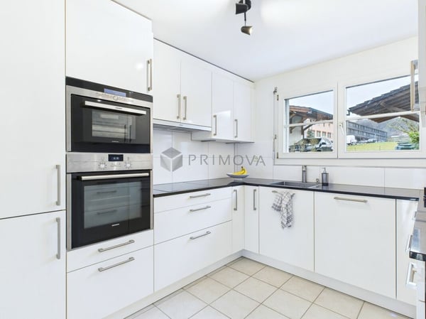 Familienfreundliches Doppeleinfamilienhaus mit Weitsicht und Naturnähe 3