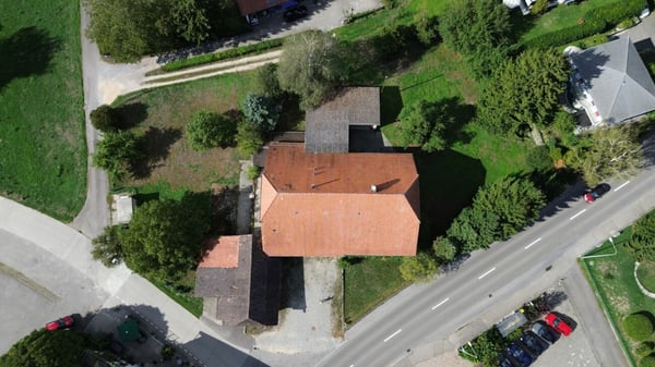 Gepflegtes Bauernhaus mit grosser Baulandreserve im schönen Seeland 4