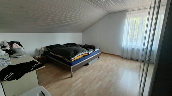 Drei-Familienhaus mit grosser Garage/Werkstatt 12