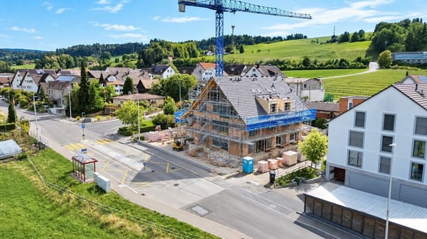 Ihr neues Familienzuhause mit aussergewöhnlich viel privatem Freiraum