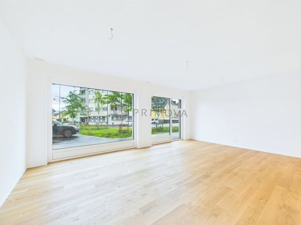 Repräsentatives Loft-Atelier mit grossem Schaufenster & Parkplätzen 3