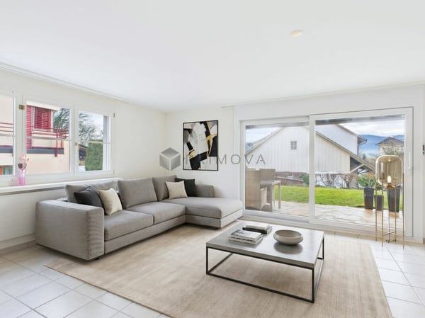 Familienfreundliches Doppeleinfamilienhaus mit Weitsicht und Naturnähe 2