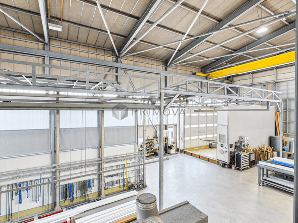 Gewerbehalle mit Platz für Ihren Fuhrpark 7
