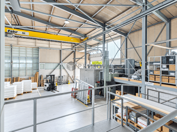 Gewerbehalle mit Platz für Ihren Fuhrpark 5