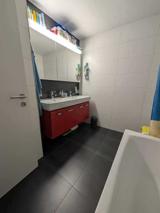 Moderne 3.5-Zimmer-Wohnung mit Balkon in Erlach 5
