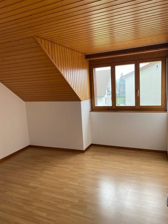 gemütliche 3.5-Zimmer-Dachwohnung mit Kamin 6