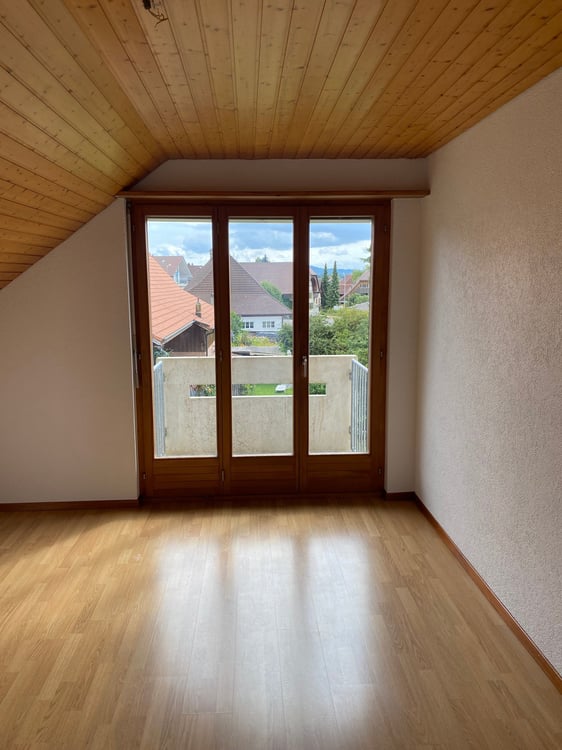 gemütliche 3.5-Zimmer-Dachwohnung mit Kamin 5