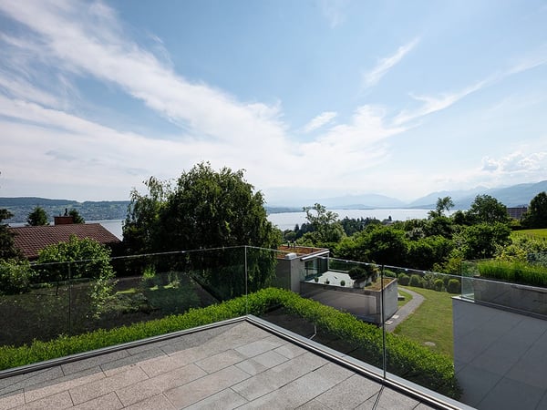 Privatsphäre trifft auf durchdachte Architektur / Privacy meets refined architectures 2