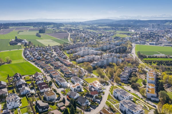 Entwicklungspotenzial an attraktiver Lage in Adlikon bei Regensdorf 2