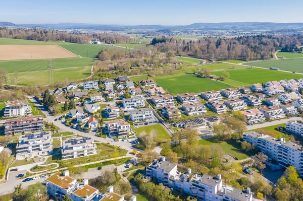 Entwicklungspotenzial an attraktiver Lage in Adlikon bei Regensdorf 1