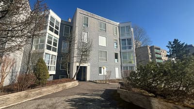 Spacieux et Charmant 1.5 pièce avec Grand Balcon et Parking ! 1