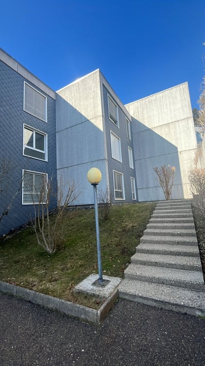 Spacieux et lumineux 1.5 pièces Au deuxième étage! Grand Balcon et Parking ! 10