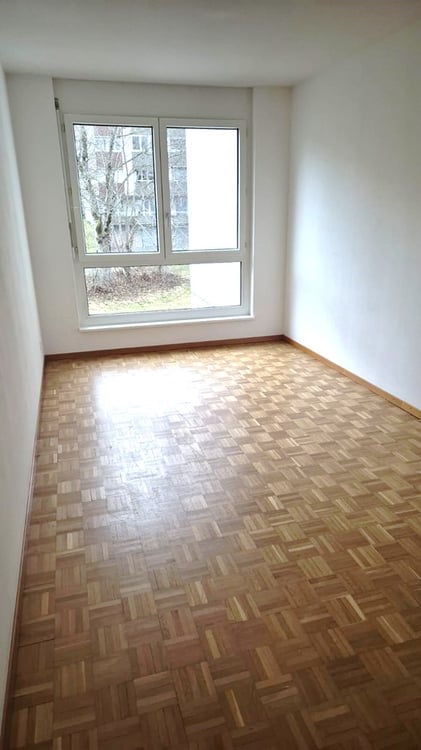 Spacieux et lumineux 1.5 pièces Au deuxième étage! Grand Balcon et Parking ! 6