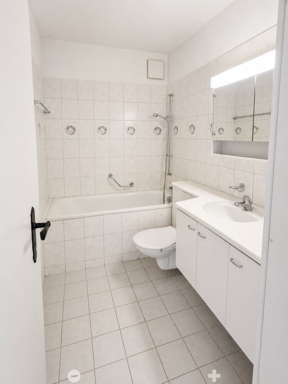 Helle 3.5-Zimmer-Wohnung mit Balkon und Stadtblick in Biel 7