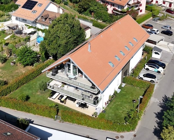 co-exclusivité: Attique en duplex de 275 m² à La Rippe (10' de Nyon)
