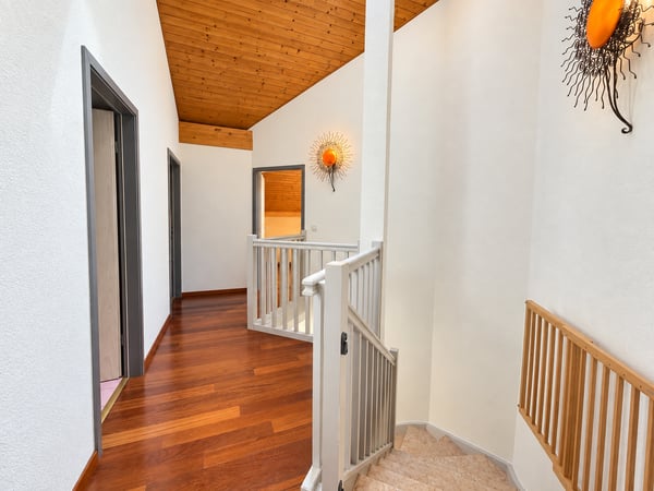 Maison familiale de 6 chambres offrant de beaux volumes 12