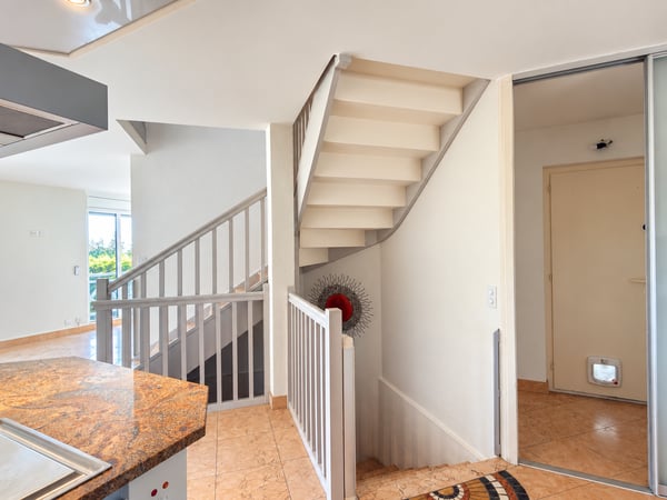 Maison familiale de 6 chambres offrant de beaux volumes 8