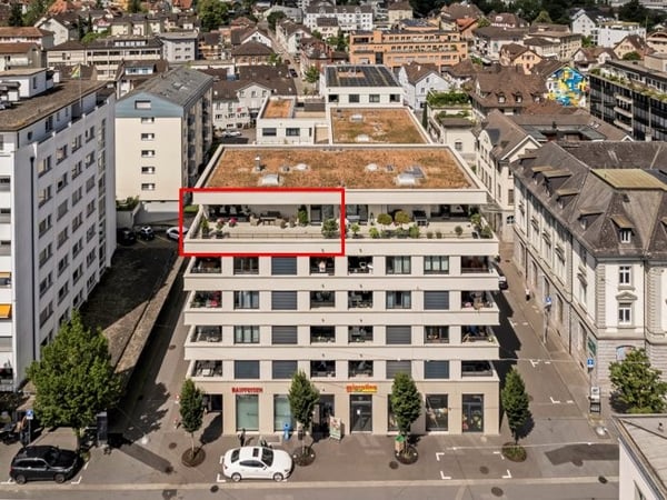 Grosszügige 4.5 Zimmerwohnung Attika an zentraler Lage