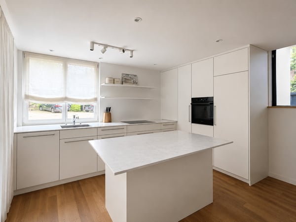 Modernes 6.5-Zimmer-Doppeleinfamilienhaus in Flüh 4