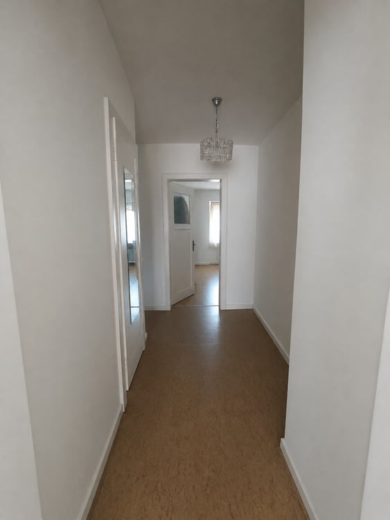 Charmante 2-Zimmer-Wohnung mit zwei Balkone in Basel 2