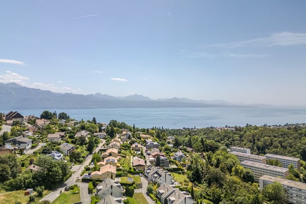 Magnifique appartement avec terrasse et vue sur le lac 1