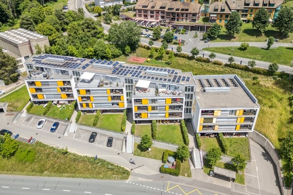 Magnifique appartement avec terrasse et vue sur le lac 2