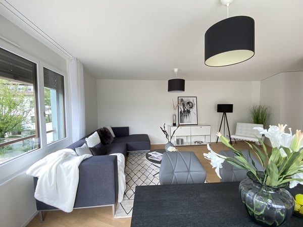 Moderne 3.5-Zimmer-Neubauwohnung mit eigenem Waschturm 1