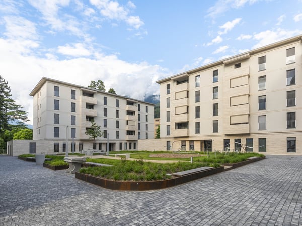 Affittasi nuovi spazi commerciali in posizione centrale Giubiasco 1