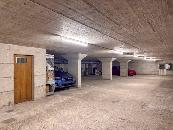 3 places de parc en garage souterrain - Monts-de-Corsier 5