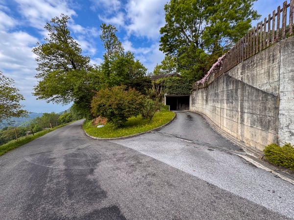 3 places de parc en garage souterrain - Monts-de-Corsier 7