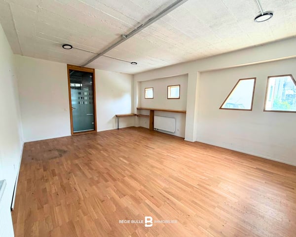 Bulle - atelier et/ou bureaux à louer 1
