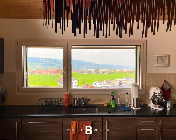 Belle villa située dans un quartier calme au coeur de la verdure 6