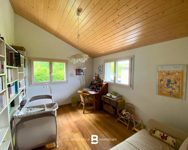 Belle villa située dans un quartier calme au coeur de la verdure 9