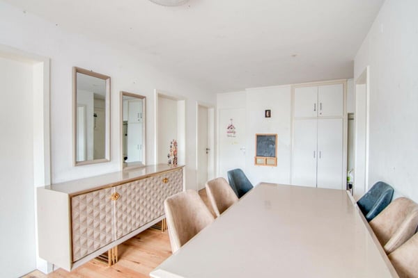 Wohnen im Zentrum von Oberdiessbach - 1.5-Zimmer-Wohnung, bereit für frischen Glanz durch Eigenleistung 6