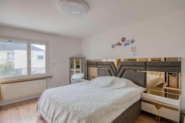 Wohnen im Zentrum von Oberdiessbach - 1.5-Zimmer-Wohnung, bereit für frischen Glanz durch Eigenleistung 9