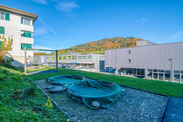 Wohnen im Zentrum von Oberdiessbach - 1.5-Zimmer-Wohnung, bereit für frischen Glanz durch Eigenleistung 21