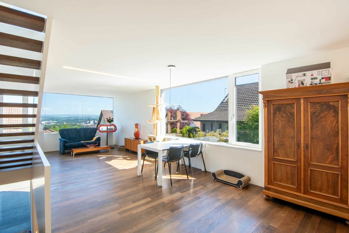 Wohnjuwel mit traumhafter Panoramasicht auf höchstem Niveau im Spiegel