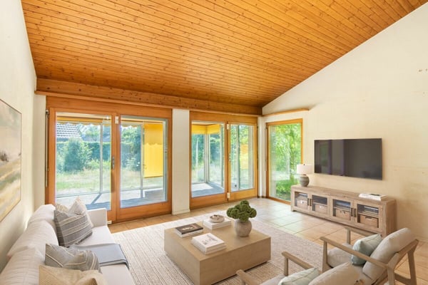 Sanierungsobjekt mit grossem Neu- oder Umbaupotenzial: 5.5-Zimmer  Einfamilienhaus nur 10 Gehminuten vom Bielersee! 5