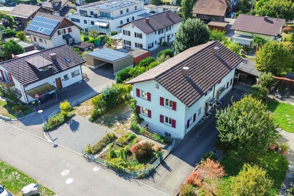 Attraktive 5.5-Zimmer- Doppelhaushälfte als Ein- oder Zweifamilienhaus nutzbar 14