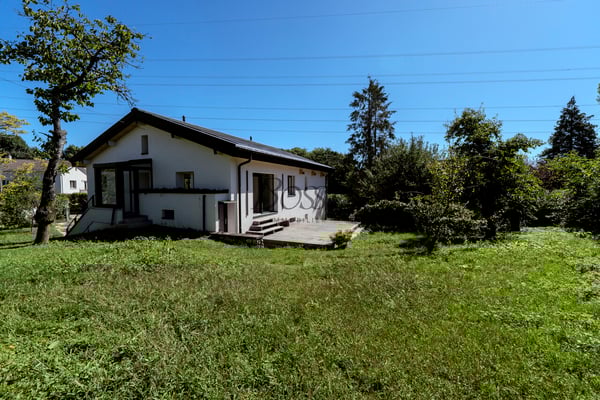 Maison individuelle rénovée de 5 chambres avec garage et jardin 6