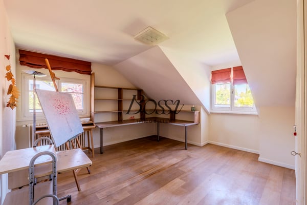 Maison de caractère, dans un écrin de verdure à l'abri des regards 9