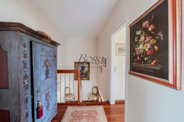 Duplex lumineux à Nyon avec terrasse, dépendance et ascenseur privé 5